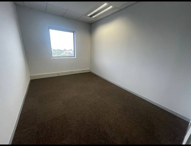1,053M² OFFICE TO LET IN PARKTOWN